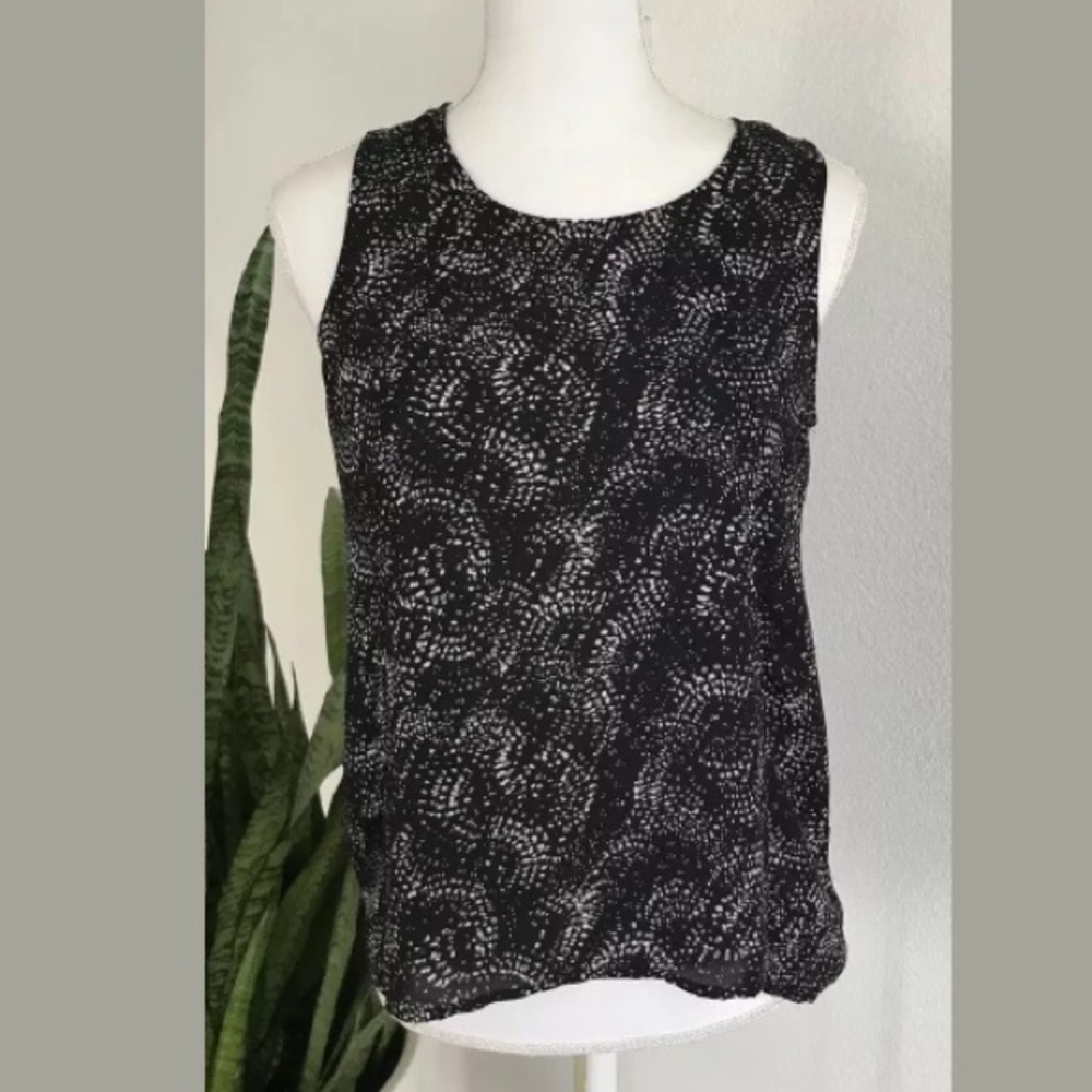 Paper Crane Black White Asymmetrical Top Size S